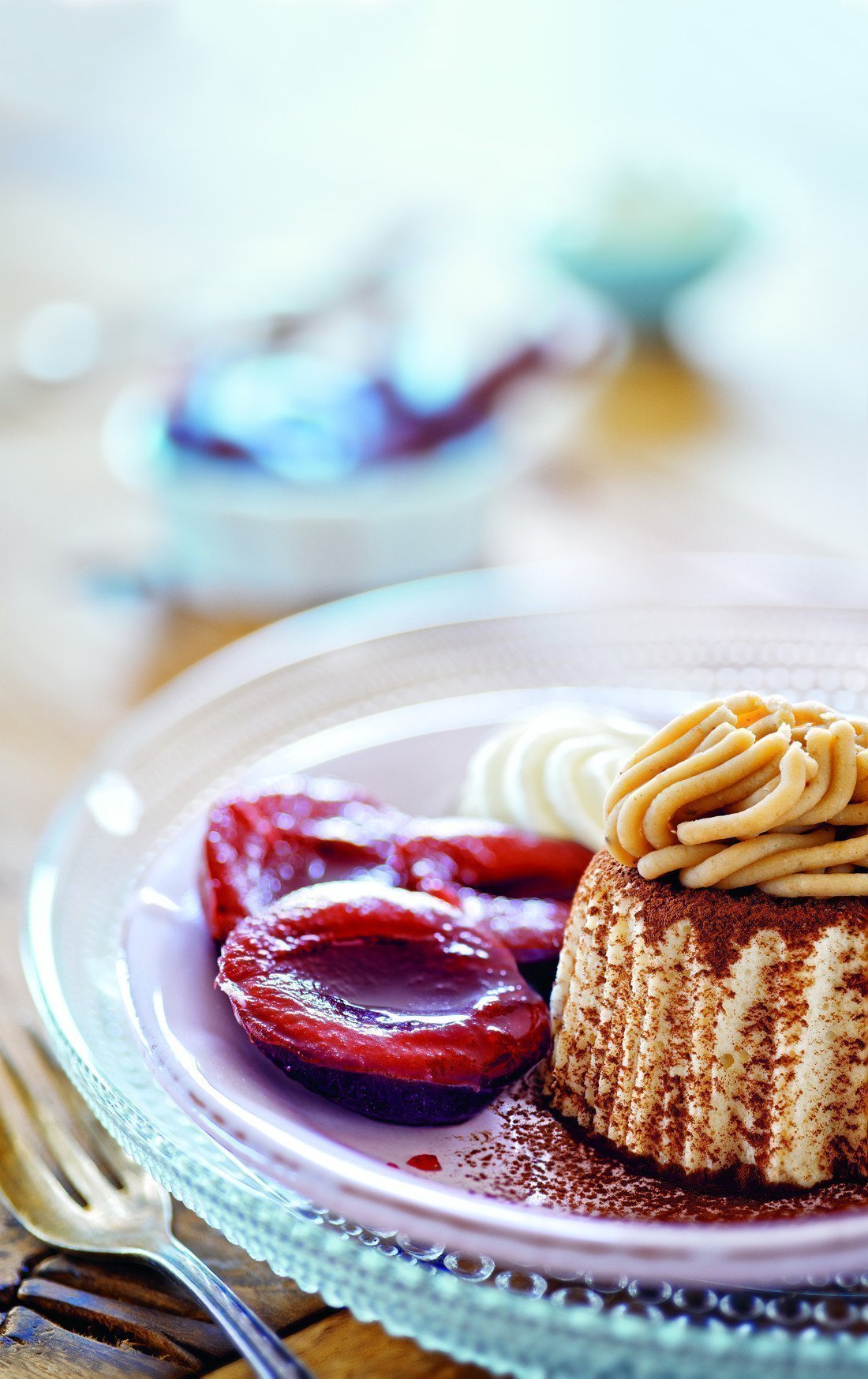 Marroni-Parfait mit Zwetschgen - Confiserie Bachmann Luzern