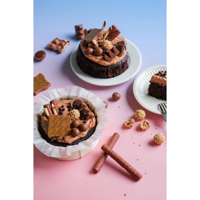 Hello Weekend Cake Chocolate Overload
