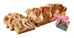 Haselnuss-Stollen
